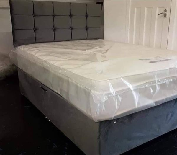 Plush/Chenille Divan Bed with 24" Headboard - CUBED with Buttons