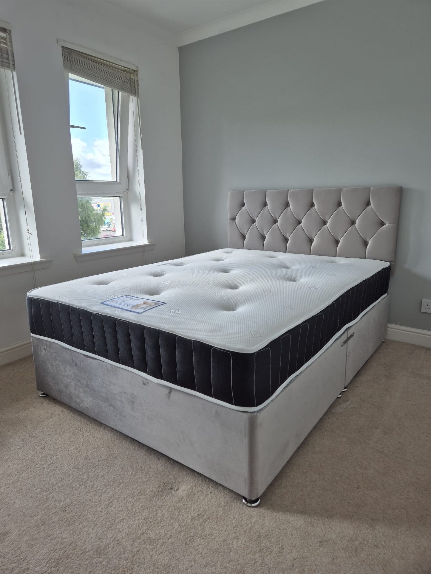 Plush/Chenille Divan Bed with 24" Headboard - CHESTERFIELD with Buttons